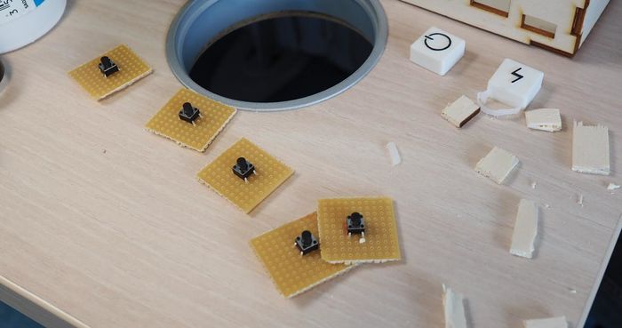 Photo: Boutons sur les plaques de prototypage